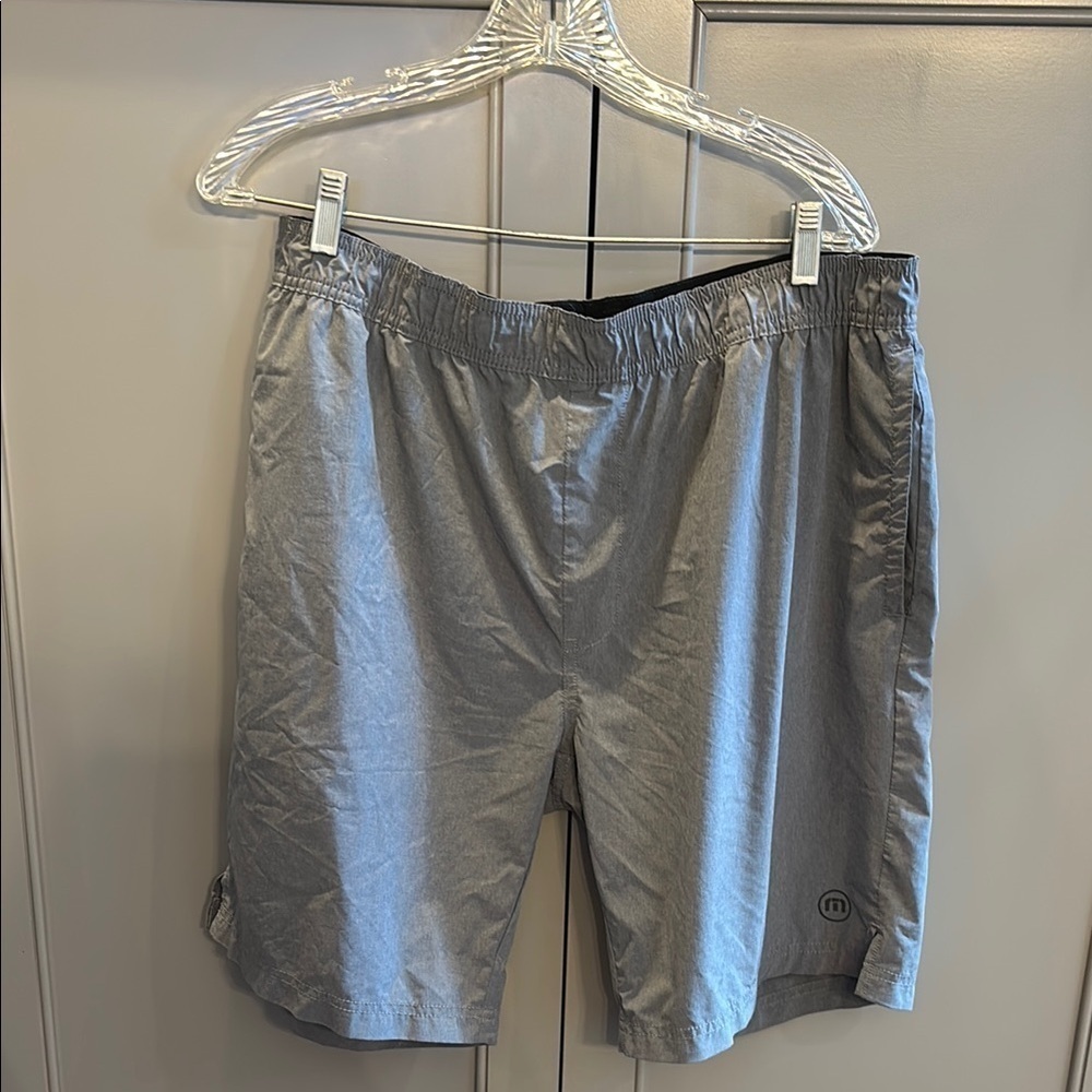 Travis Mathew grey XL shorts